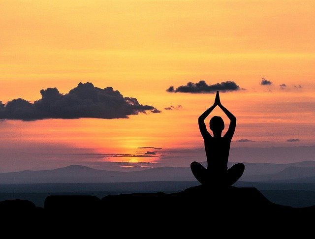 SURYA NAMASKARA: HOW TO DO IT AND WHY SUN SALUTATION IS GOOD FOR HEALTH